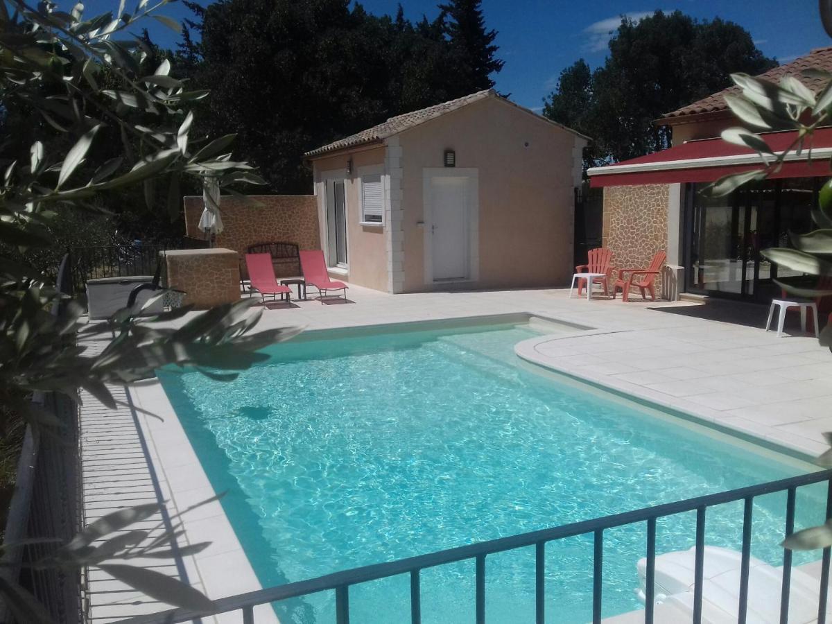 La Clastre Location D'Un Studio Avec Piscine Et Clim Pres D'Uzes Bourdic 외부 사진